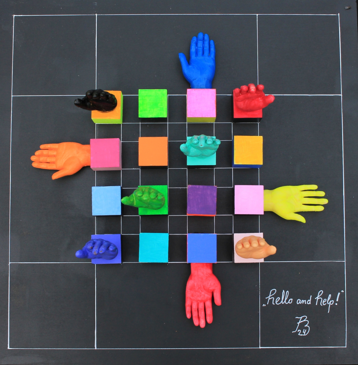 Peter-Bergmann-hello-and-help-Holz-und-Kunststoff-bemalt-2024